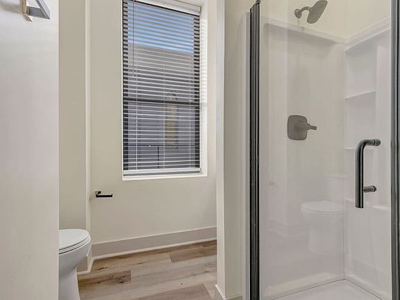 5th image of 1901 Baymiller St #2A