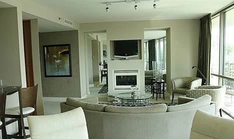 2nd image of 700 Park Regency Pl NE #402