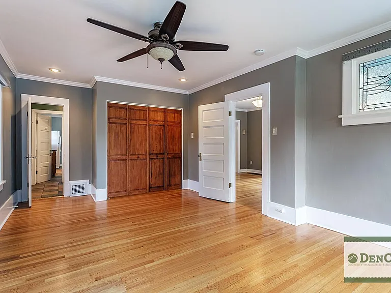 1402 S York St — Photo 8