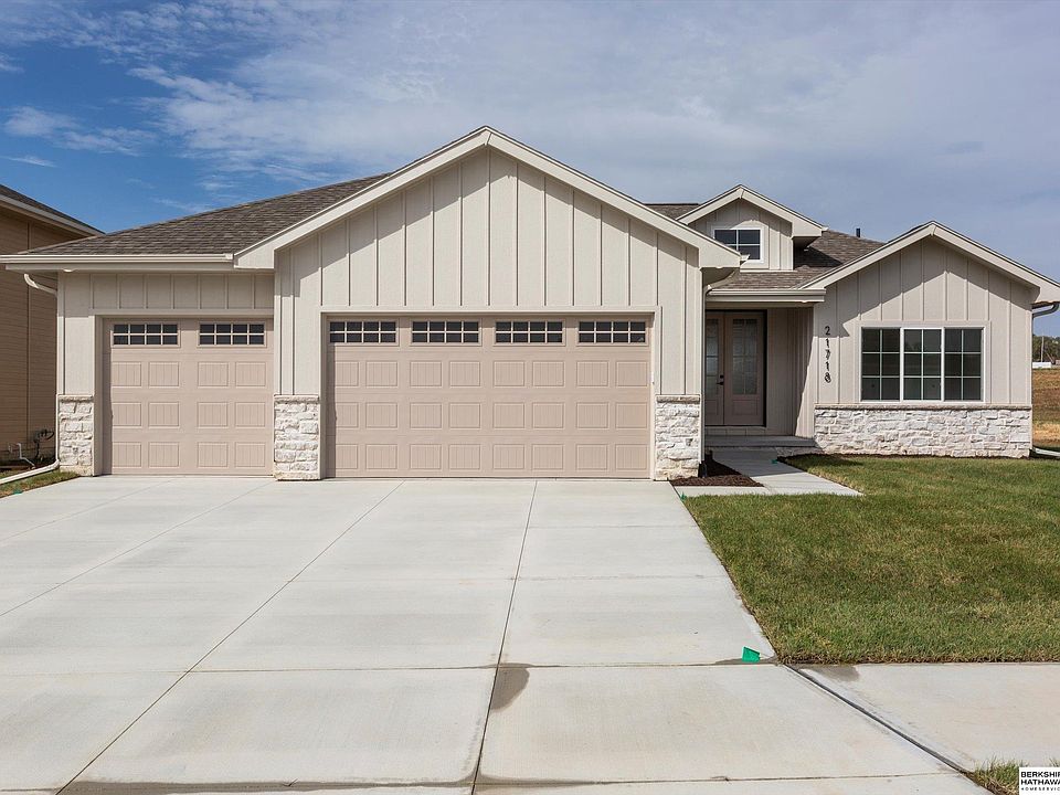 1st image of 21718 Parkview Dr