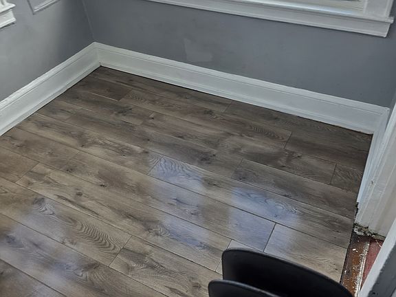 2nd image of 183 Columbia Ave Floor 2