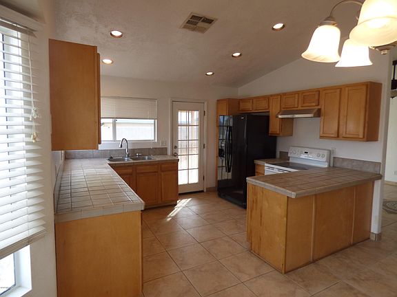 4th image of 8799 E Squaw Peak Dr