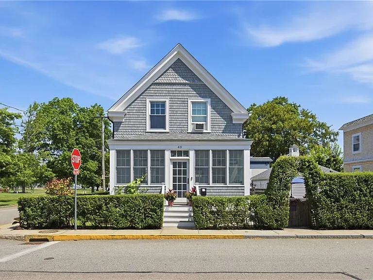 40 W Narragansett Ave — Photo 1