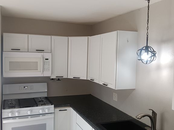 2nd image of 608 N Keebler Ave