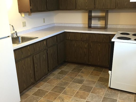 3rd image of 112 W Strowbridge St APT 5