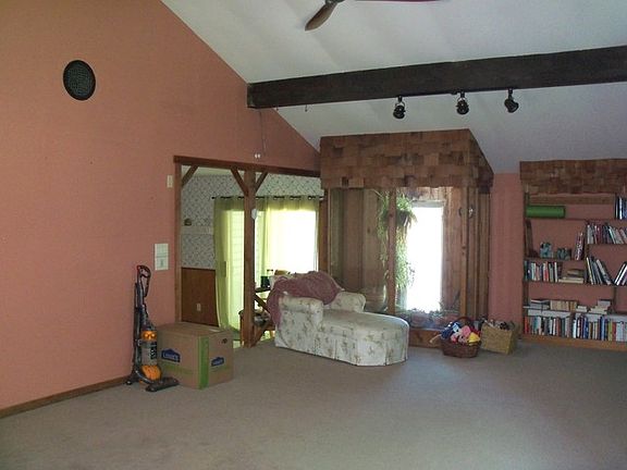 2nd image of 374 W Drummond Dr