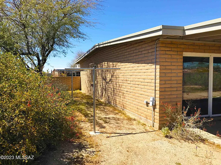 7800 N Nicole Pl — Photo 44