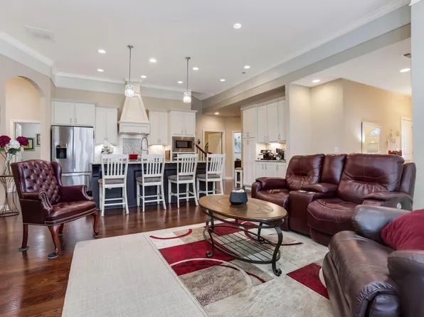 4562 Newport Loop E, Grove City, OH 43123