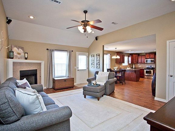 3rd image of 6307 S 37th St