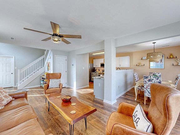 5th image of 19110 Stonewood Ln Unit 28