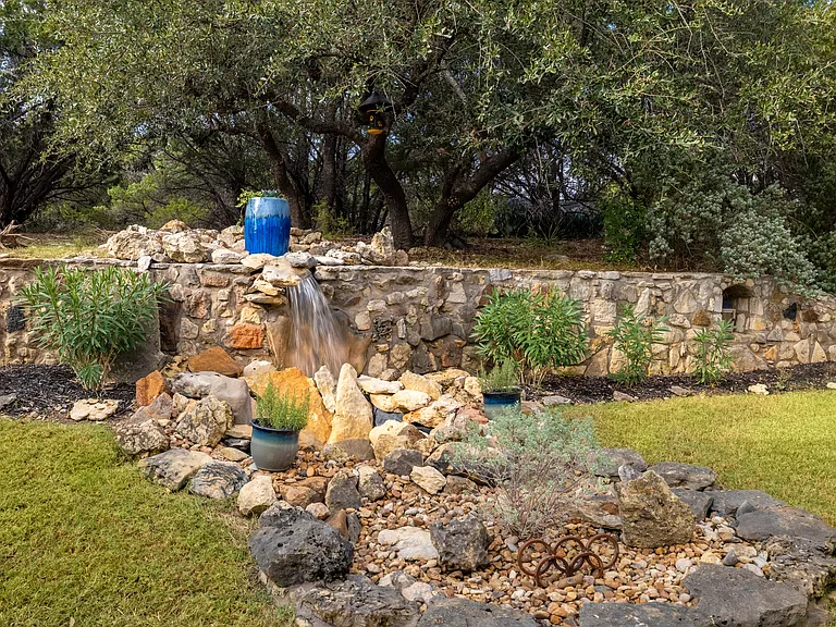 1128 Thurman Bluff Dr — Photo 40