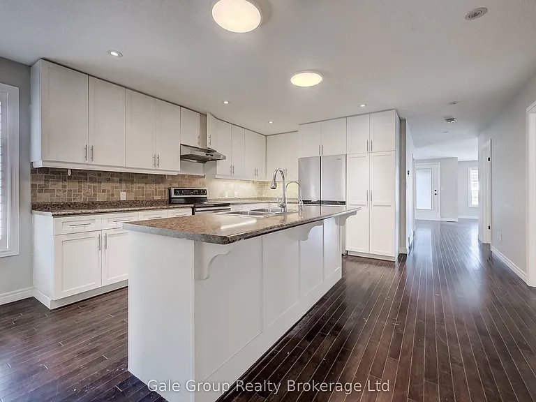 151 Norwich Ave — Photo 32
