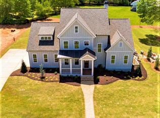 735 Hembree Rd, Roswell, GA 30076