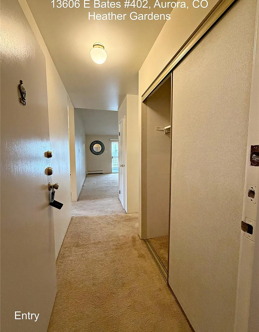 2 bed, 1.0 bath, 930 sqft, $1,600 — Photo 1