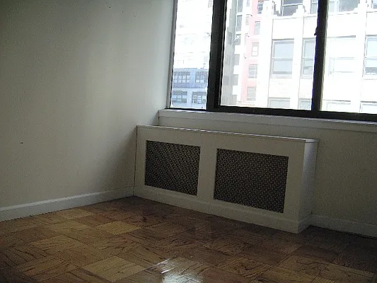 Rented by City Connections Realty | media 18