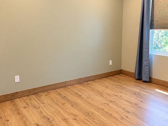 5th image of 403 E 20th St #B