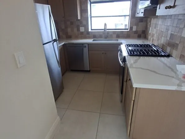 13025 Roselle Ave APT 1, Hawthorne, CA 90250