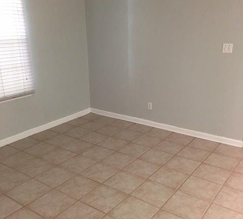 5th image of 2546 Octavia Ln