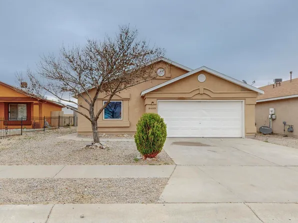 8609 Silverado Ave SW, Albuquerque, NM 87121