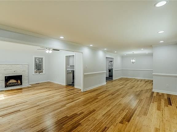 4th image of 9521 Kendelwick Dr