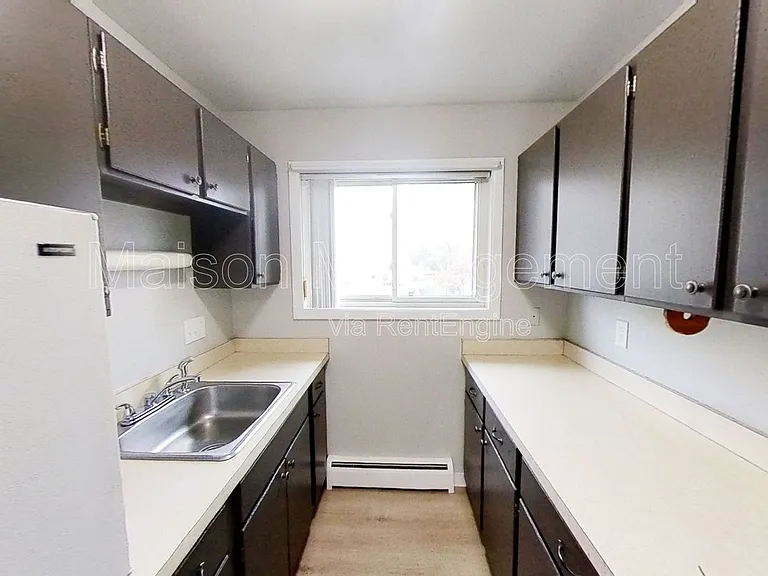 721 Cedarwood — Photo 4