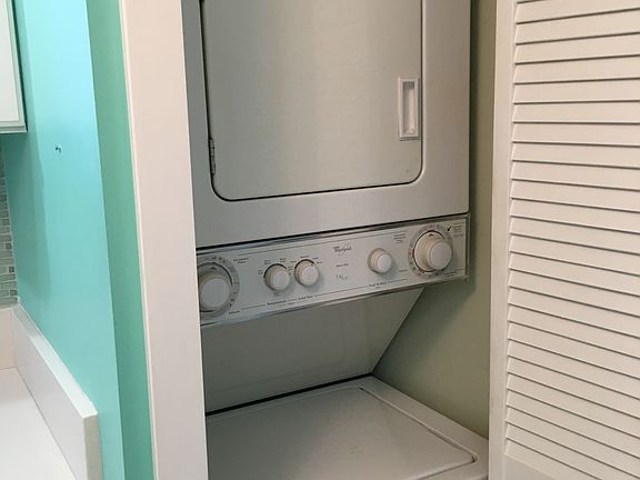 Washer/Dryer in closet