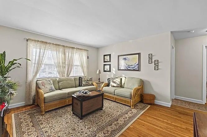 180 S Main St #5 — Photo 3