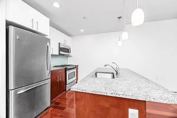 Rented by REAL New York | media 10