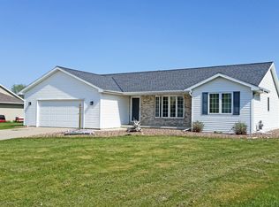 2009 Couples Ct, New Franken, WI 54229
