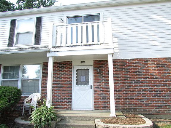 2nd image of 430 James Ct Unit "d"