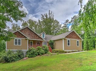 110 Yarrow Ln, Candler, NC 28715
