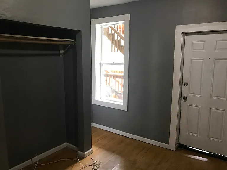 45 Elberon Pl — Photo 2