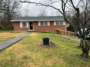 602 Moorland Dr, Johnson City, TN 37604