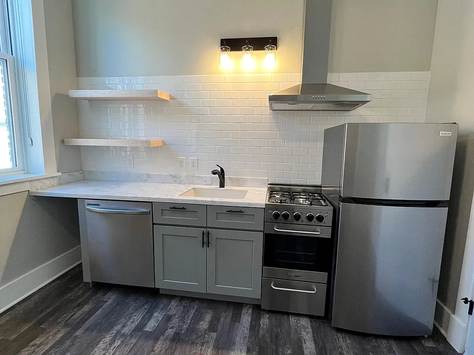 200 S Pikes Peak Ave #8