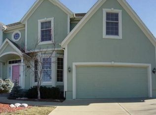 605 NW Cliffside Ct, Lees Summit, MO 64081