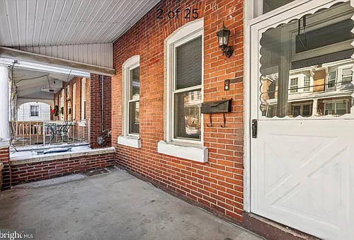 206 Chain St Photo 1