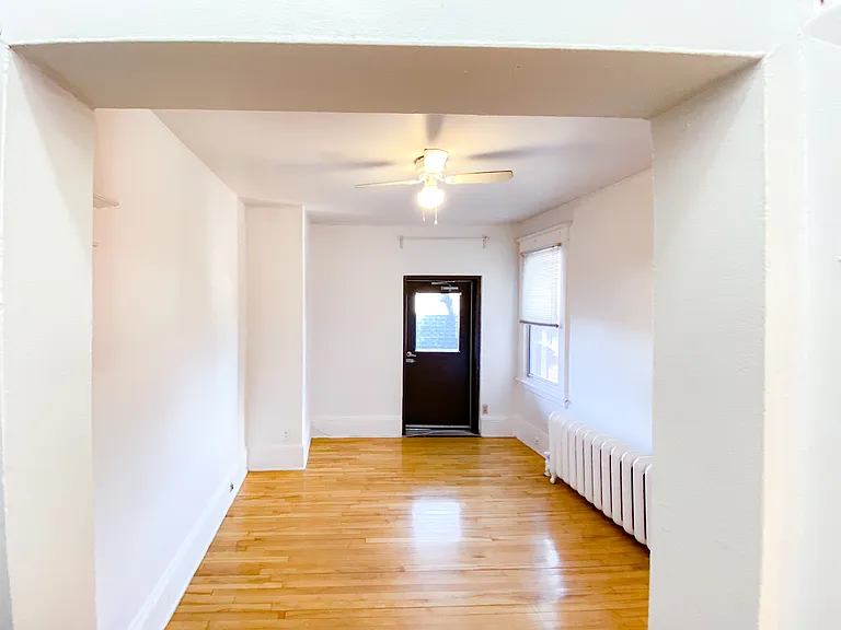 362 Friel St — Photo 93