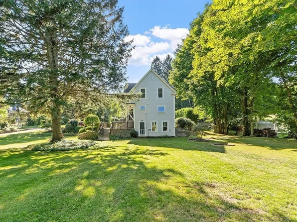 172 Olean St, Worcester, MA 01602