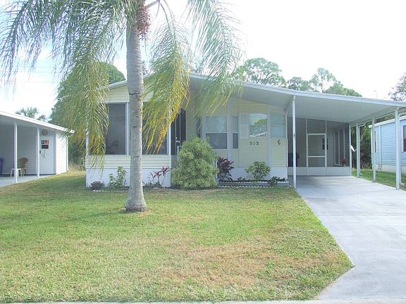 5th image of 352 Bimini Cay Cir