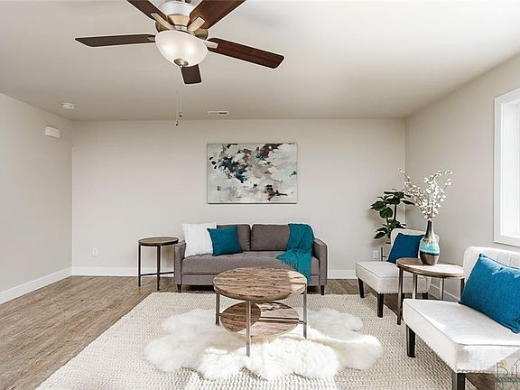 5th image of 1010 Yellowstone Ave #1