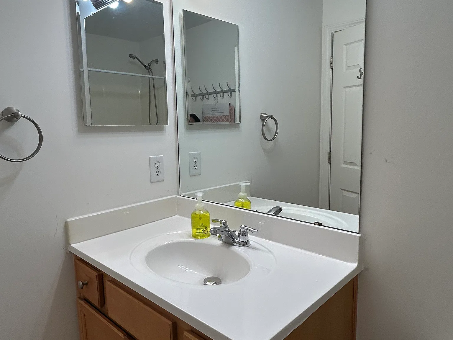 3 bed, 1726 sqft, $1,000 — Photo 4