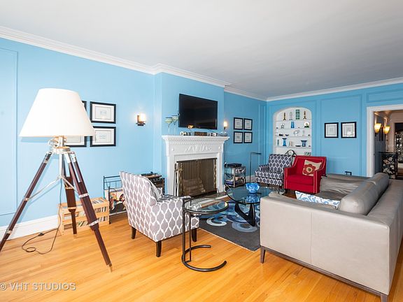 3rd image of 7321 S South Shore Dr APT 11A