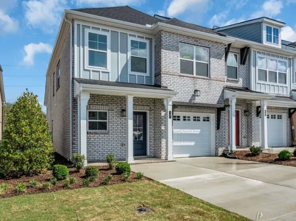 141 Dameron Dr, Hendersonville, TN 37075