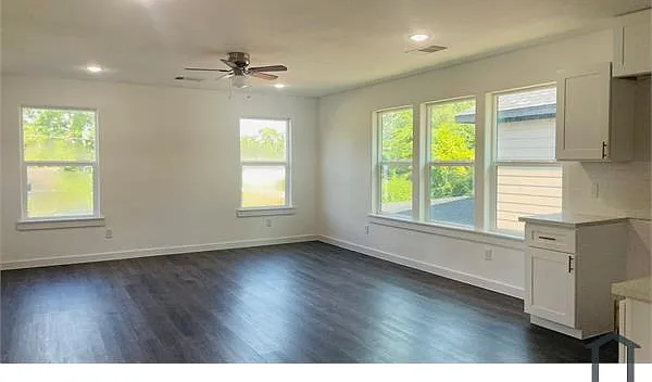 3 bed, $1,850 — Photo 4