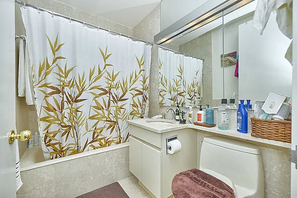 Rented by Keller Williams NYC | media 11
