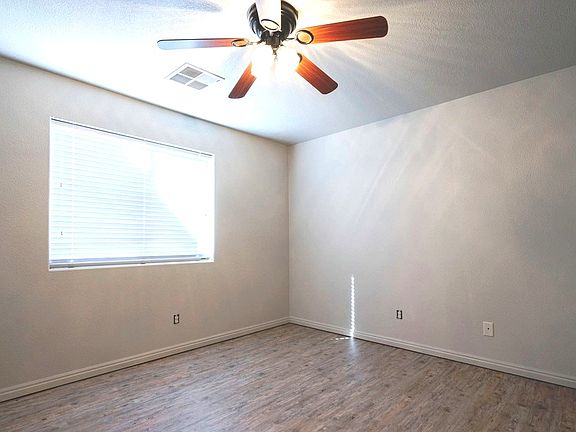 Master bedroom_04242019