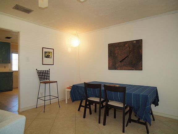5th image of 706 E Cotter Ave