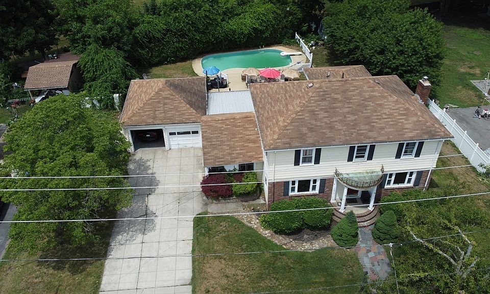 1st image of 36 Duxbury St