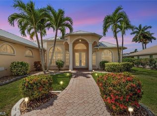 2008 Palaco Grande Pkwy, Cape Coral, FL 33904