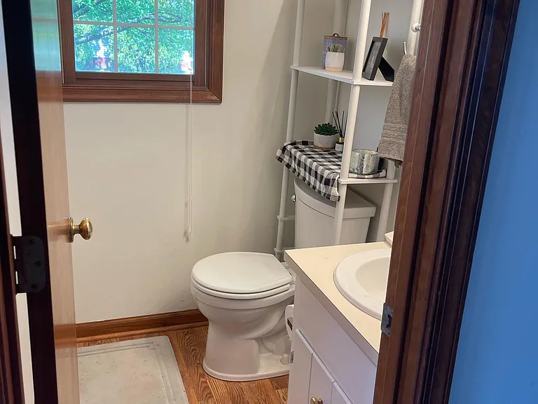 899 Charlotte Dr — Photo 16